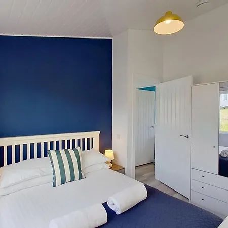 D37 Irene, Riviere Towans Holiday home *
